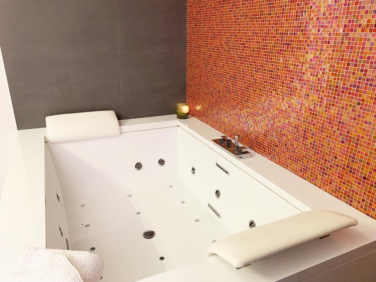 Arcasuite Tritone Luxury Rzym Zewnętrze zdjęcie