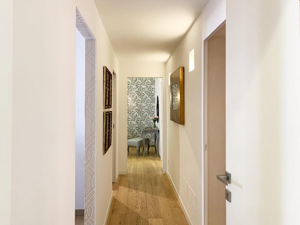 Arcasuite Tritone Luxury Rzym Zewnętrze zdjęcie